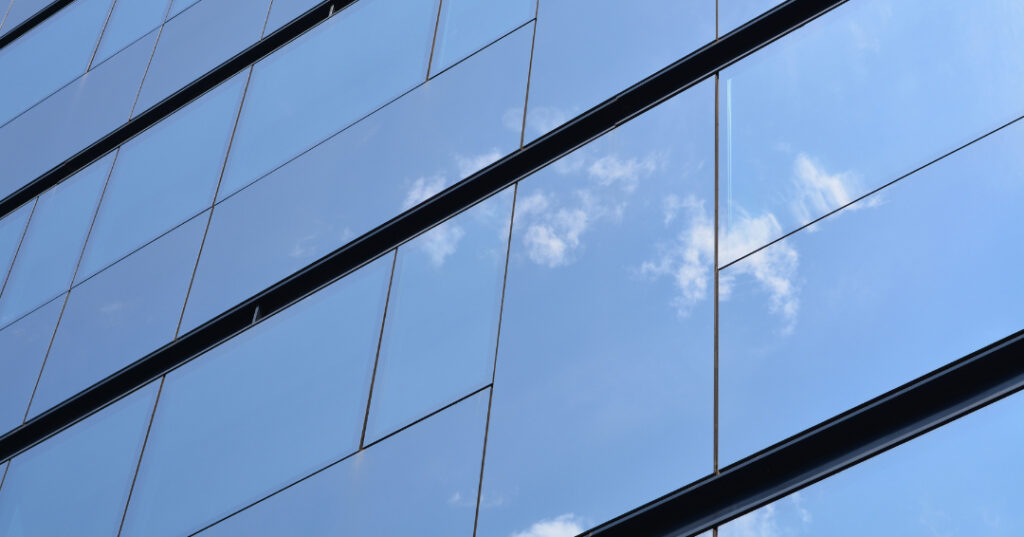 fachada de vidro em Ipatinga